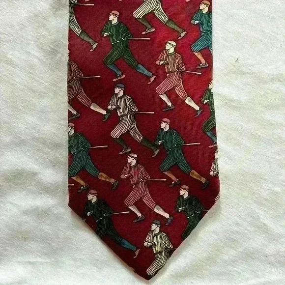 Men’s Tie With Baseball Motif...With Men Swinging Bats...Hatfield House..Silk - Picture 1 of 3